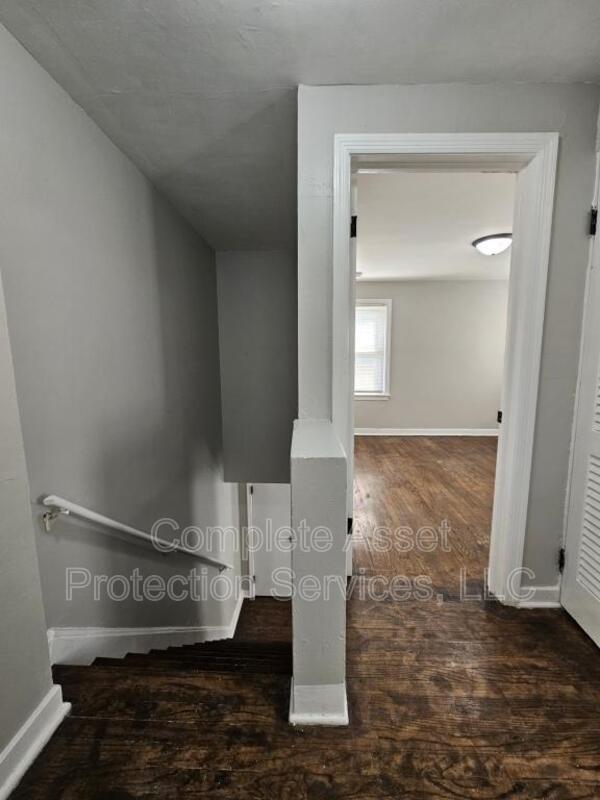 Building Photo - 5012 Jefferson St