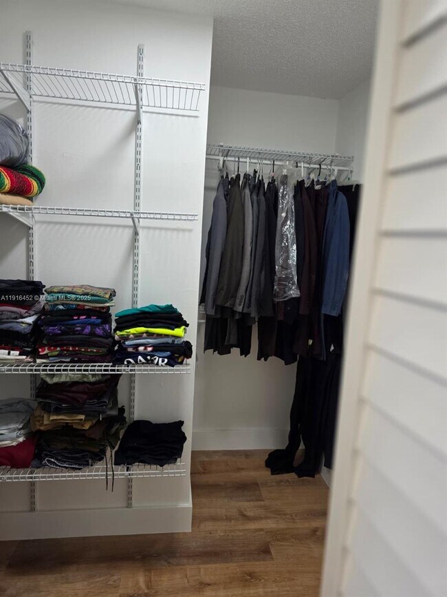 Building Photo - 7440 Harding Ave