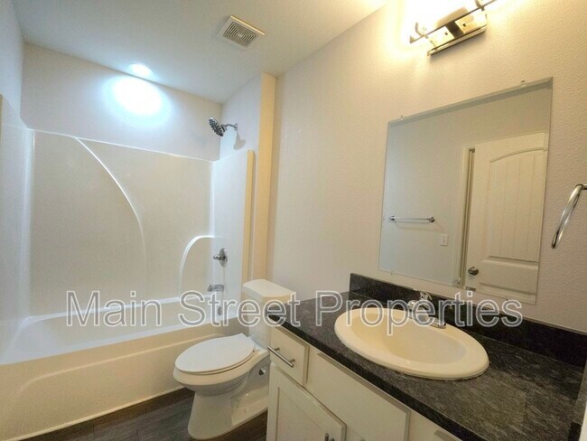 Building Photo - 313 N Navy Blvd