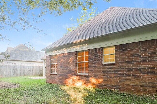 Building Photo - 3899 Neyland Valley Dr