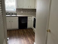 Building Photo - 610 Cedarbrook Ct