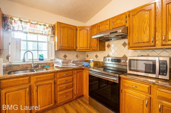 Building Photo - 3 br, 3 bath House - 9321 Kings Grant Rd