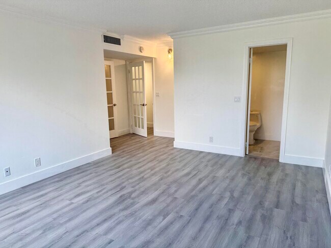 Building Photo - 5961 NW 2nd Ave