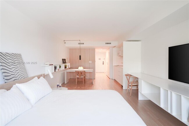 Building Photo - 291 Bal Bay Dr