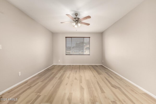 Building Photo - 4731 W Shaw Butte Dr