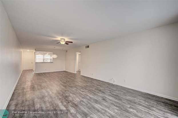 Building Photo - 4401 Martinique Ct