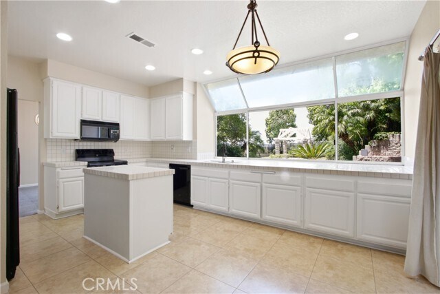 Building Photo - 24961 Stonegate Ln