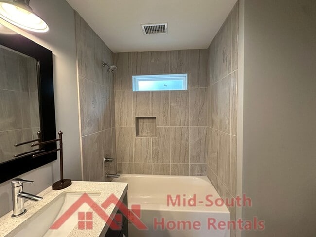 Building Photo - 1965 Cordes Rd