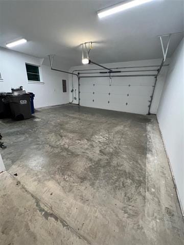 Building Photo - 13325 Bee St