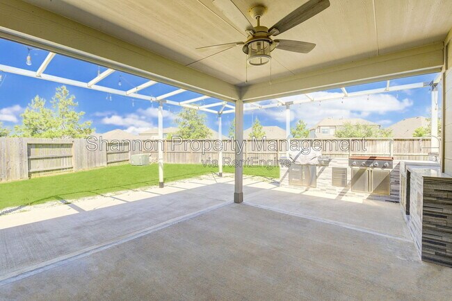 Building Photo - 9547 Summer River Dr