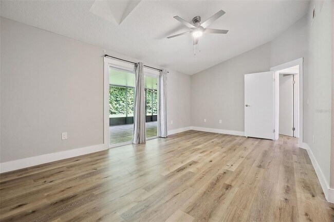 Building Photo - 7301 Spring Villas Cir