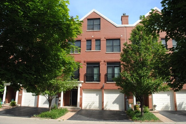 Primary Photo - 1802 Admiral Ct