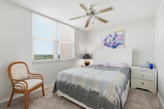 Building Photo - 6101 Pelican Bay Blvd