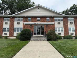 Building Photo - 1000 Knapps Hwy