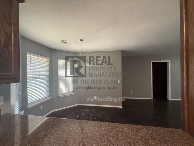 Building Photo - 4505 Pine St