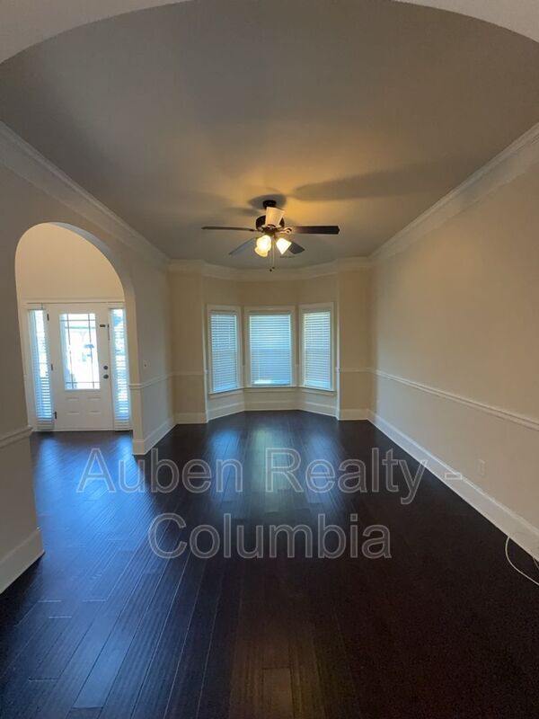 Building Photo - 510 Meadow Grass Ln
