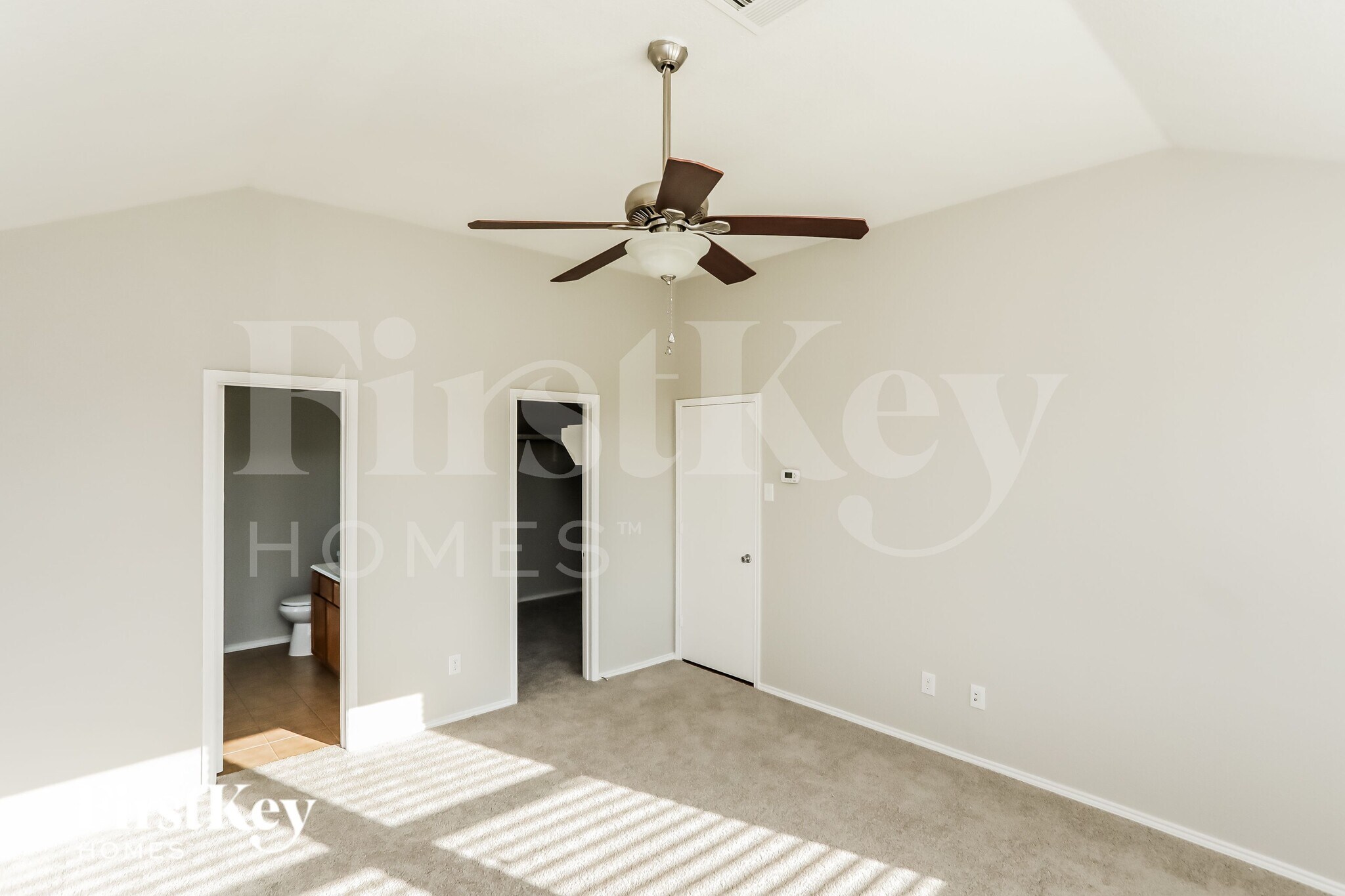 Building Photo - 13925 Walnut Canyon Ct