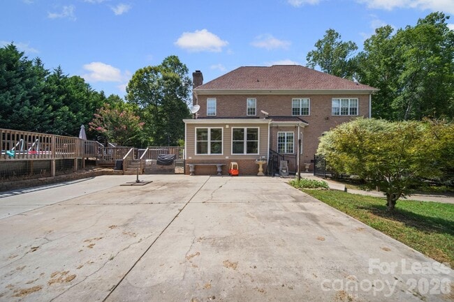 Building Photo - 7107 Nesbit Rd