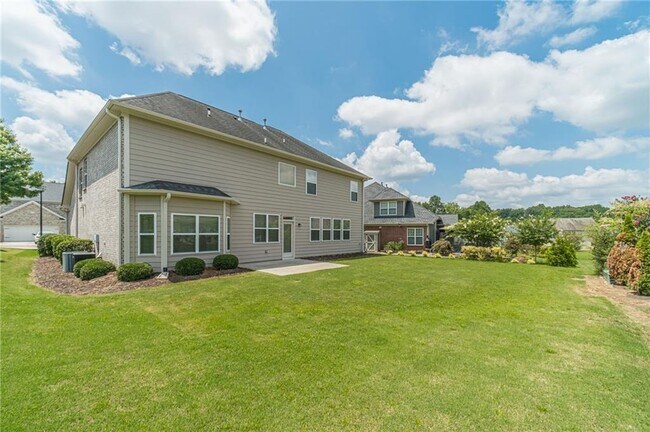 Building Photo - 2557 Staunton Dr