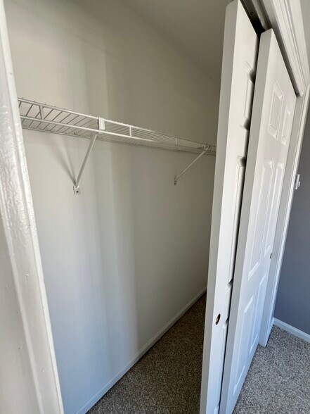 Building Photo - 66 Murdock St