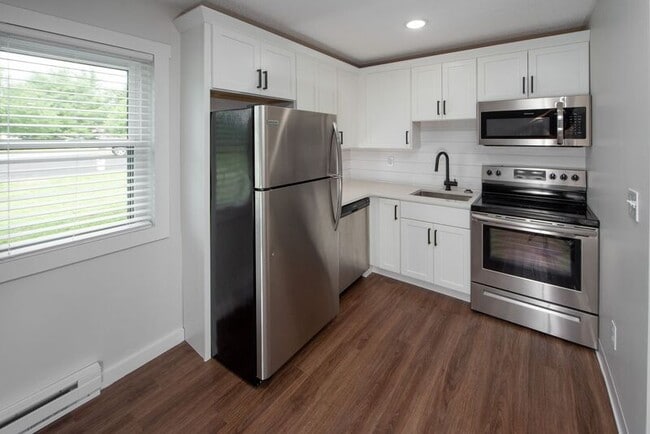 Building Photo - 12 D Kirby Rd