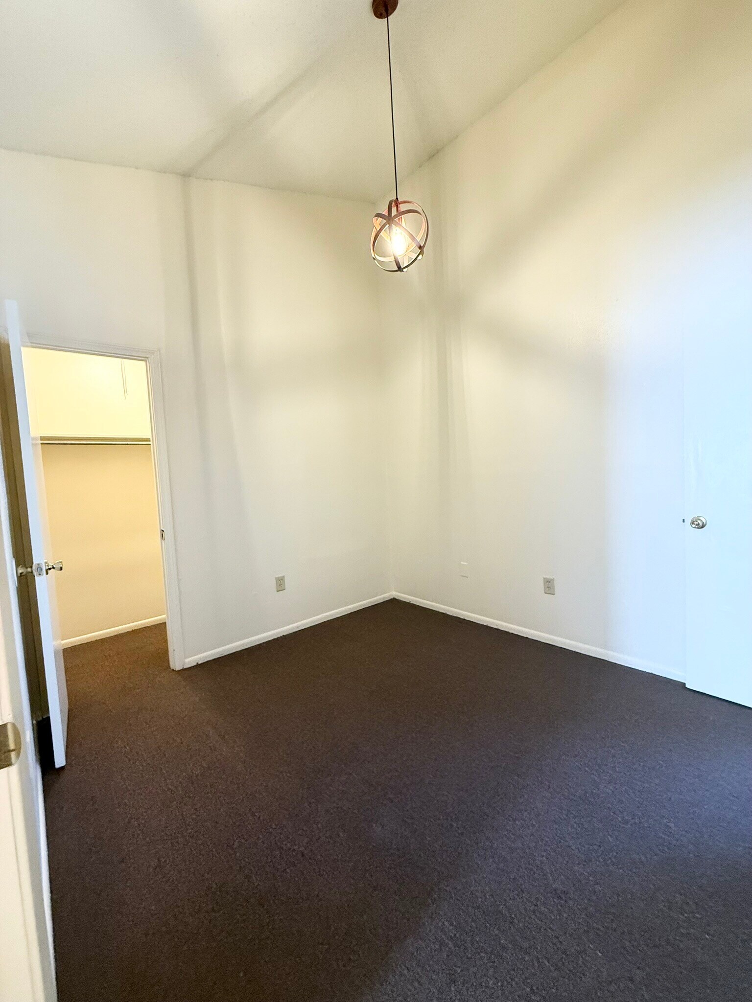 Building Photo - 1625 42nd St