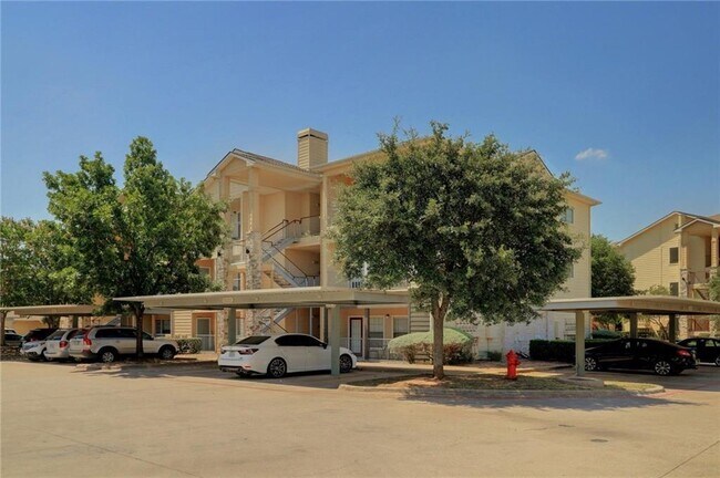 Building Photo - 2320 Gracy Farms Ln