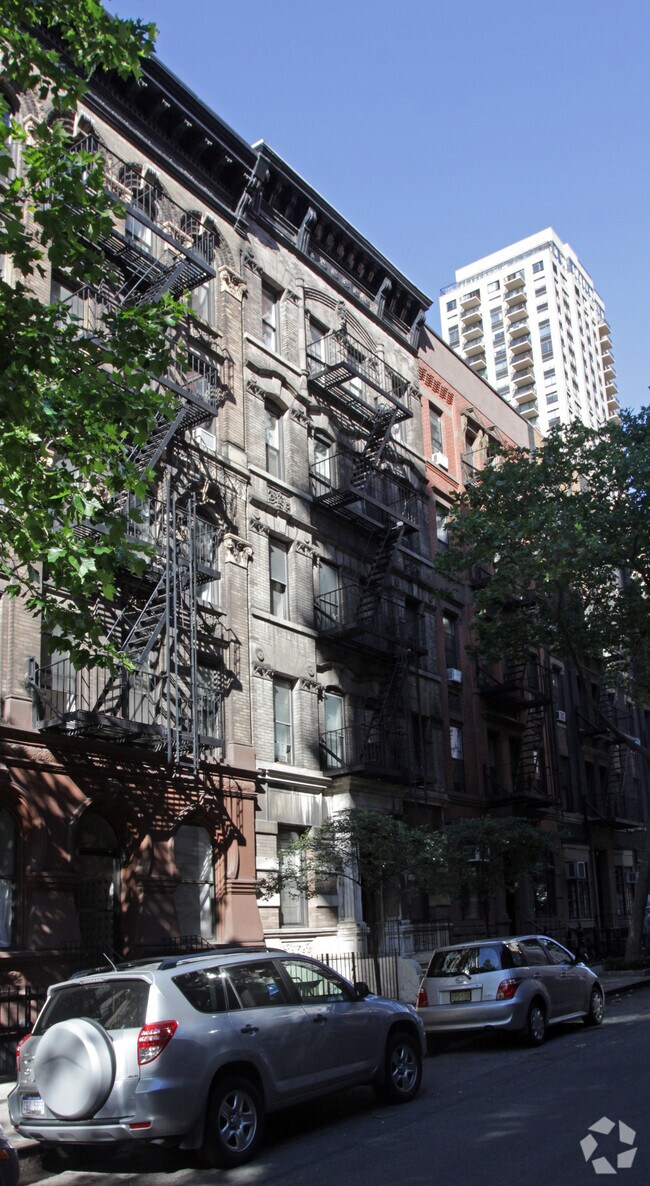 Building Photo - 218 East 85th Street