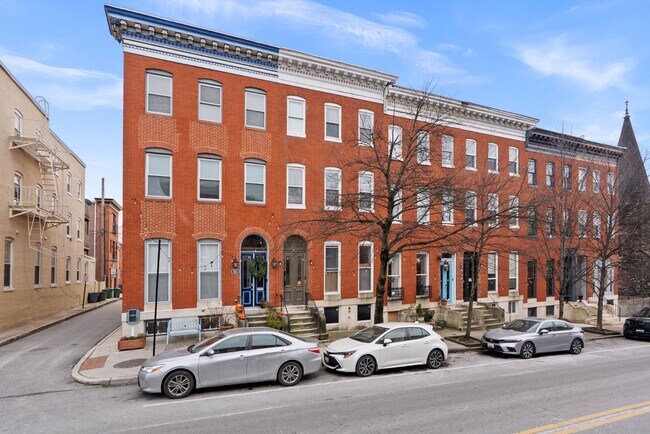 Building Photo - 2021 E Baltimore St