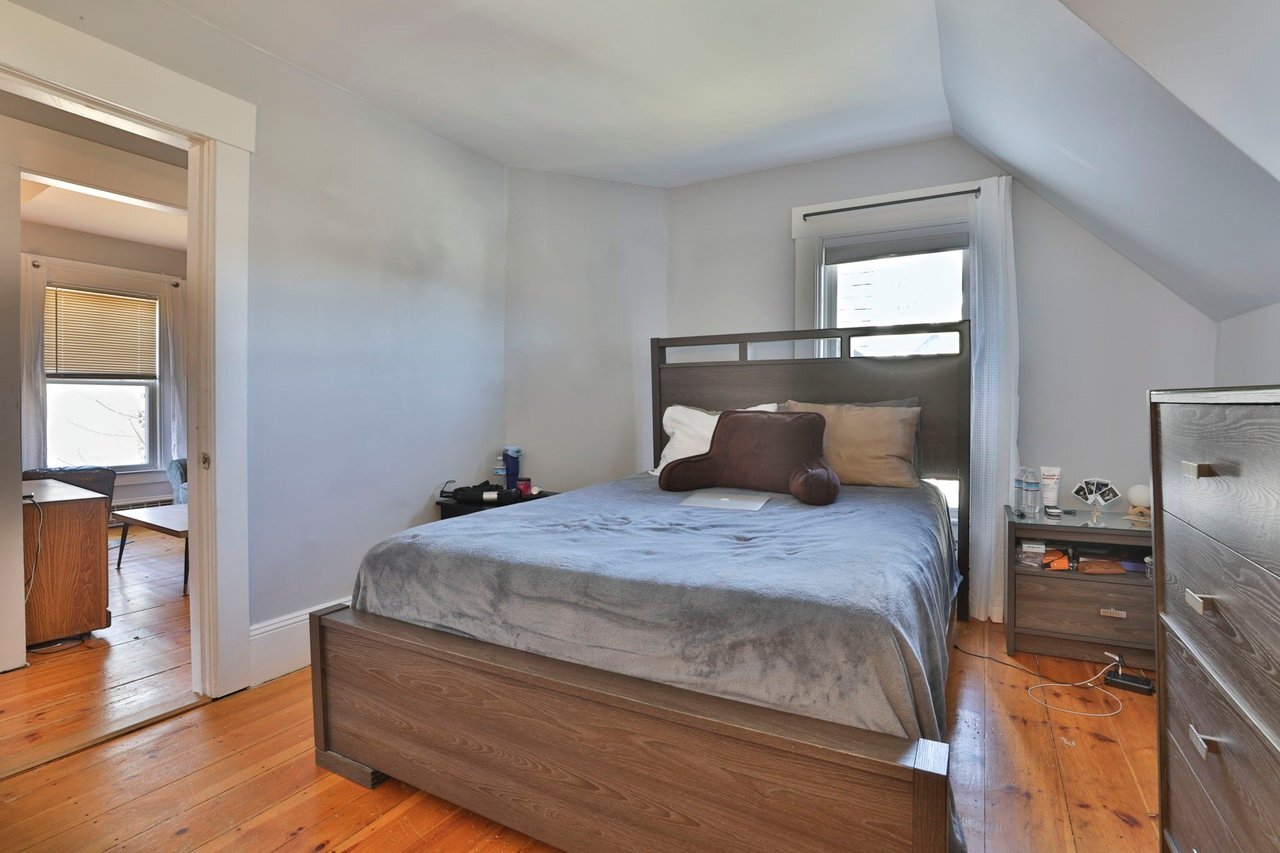 Building Photo - 482 Reservoir Ave