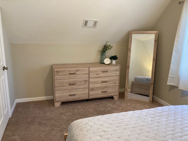 Building Photo - 5190 114th Ave