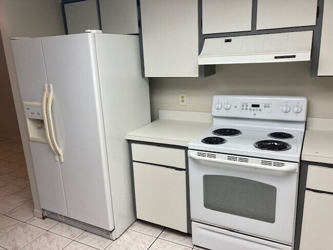 Building Photo - 6170 W Pinedale Cir