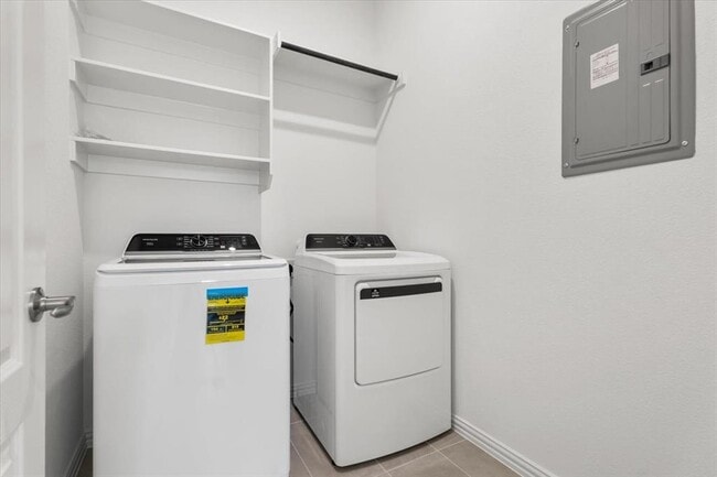 Building Photo - 1429 Cole Ests Dr