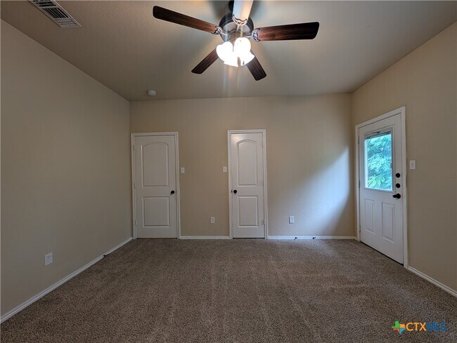 Building Photo - 298 Rosalie Dr