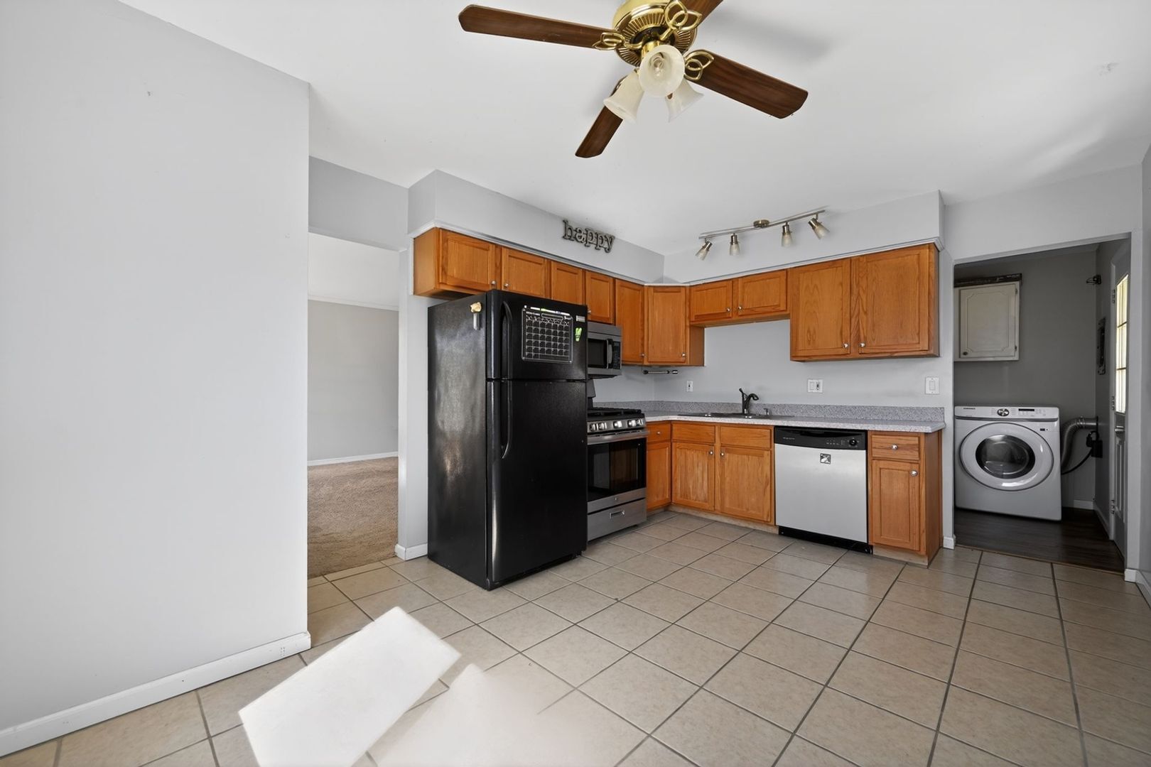 Building Photo - 35046 Rosslyn St