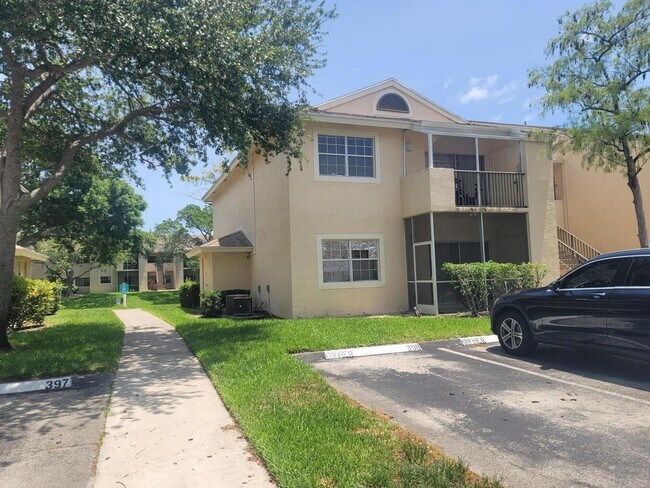 Building Photo - 611 Cypress Lake Blvd