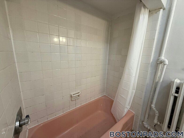 Building Photo - 119 Sutherland Rd