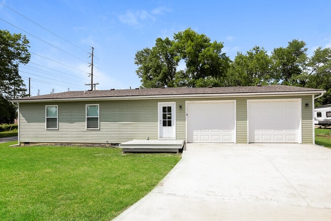 Primary Photo - 3 Bedroom Home on Corner Lot