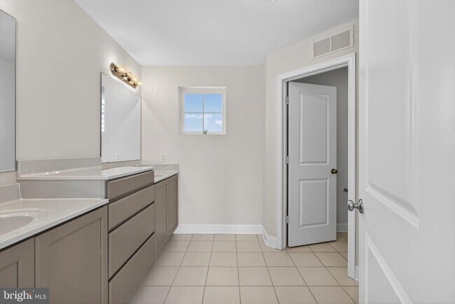 Building Photo - 1756 Michelangelo Dr