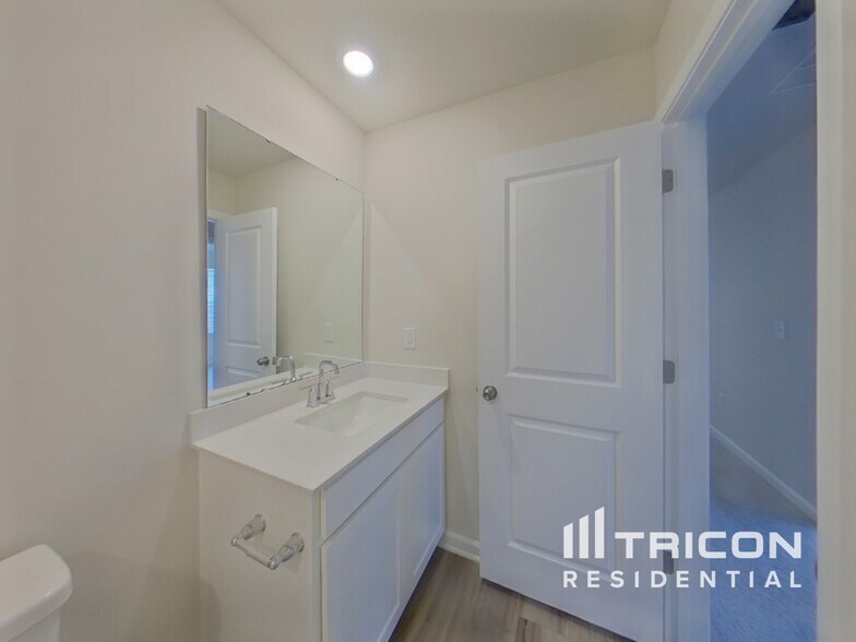 Building Photo - 4030 Rustling Grass Trl