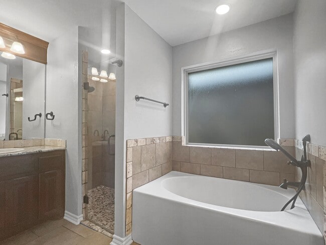 Building Photo - 903 SW 78th St