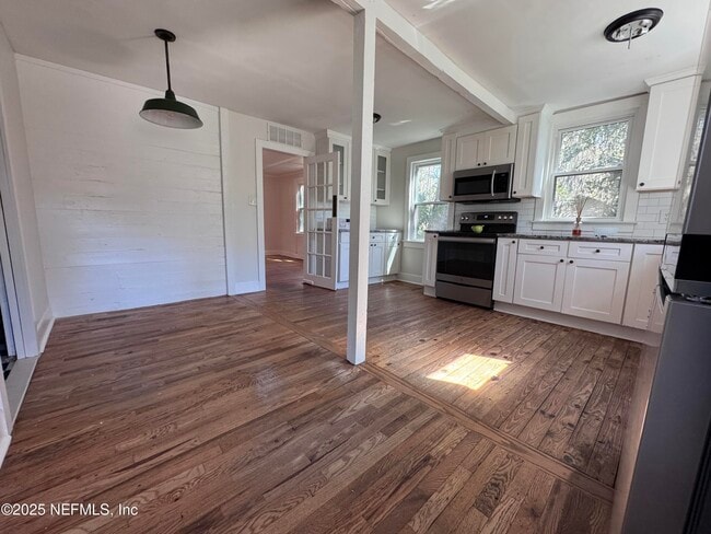 Building Photo - 2786 Fieldston Ln