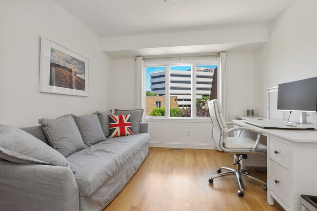 Building Photo - 61 Seaview Ave