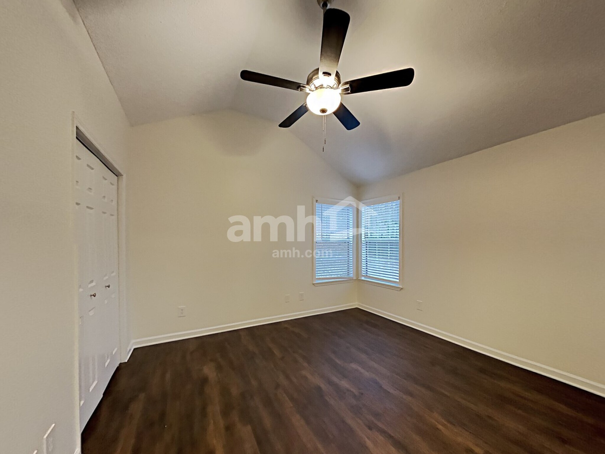 Building Photo - 1325 Georgetown Dr
