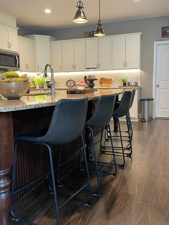 Building Photo - 30 Summit Point