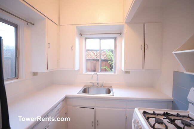 Building Photo - Noe Valley/Dolores Hts: 2 Bedroom+ Office ...