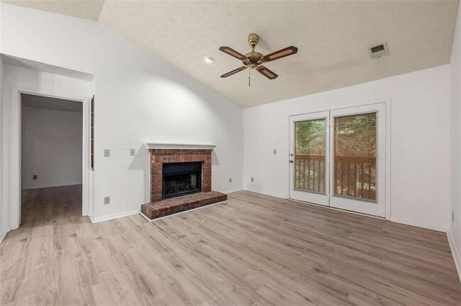 Building Photo - 1306 McClelen Way