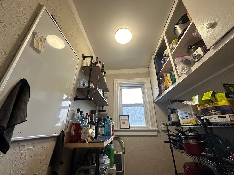 Building Photo - 28 Medford St