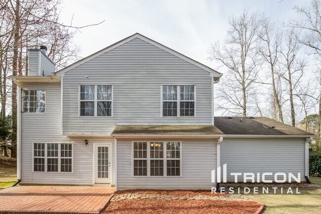 Building Photo - 6250 Glen Brooke Dr
