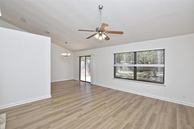 Building Photo - 1305 Elm Forest Dr